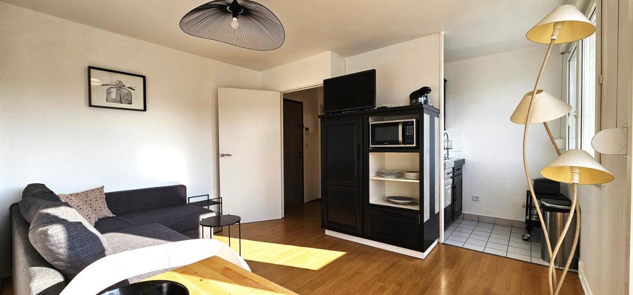 Charmant Appartement Proche Centre Ville Reims Exterior photo